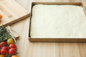 愉悦|超快手意式佛卡夏面包，外酥内软让人一下子就心情愉悦、胃口大开