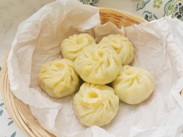 皮薄|包子的简单做法,无需发面,现包现吃,个个皮薄筋道馅儿香