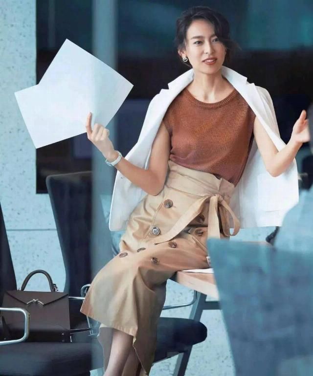 流行|针织衫我爱惨了 !2020年这么穿 ,流行爆了 !