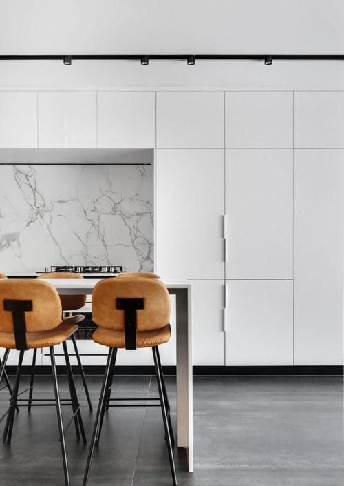  撞色|头一次见如此吸睛的撞色设计，极简空间+亮色单品，高级感爆棚