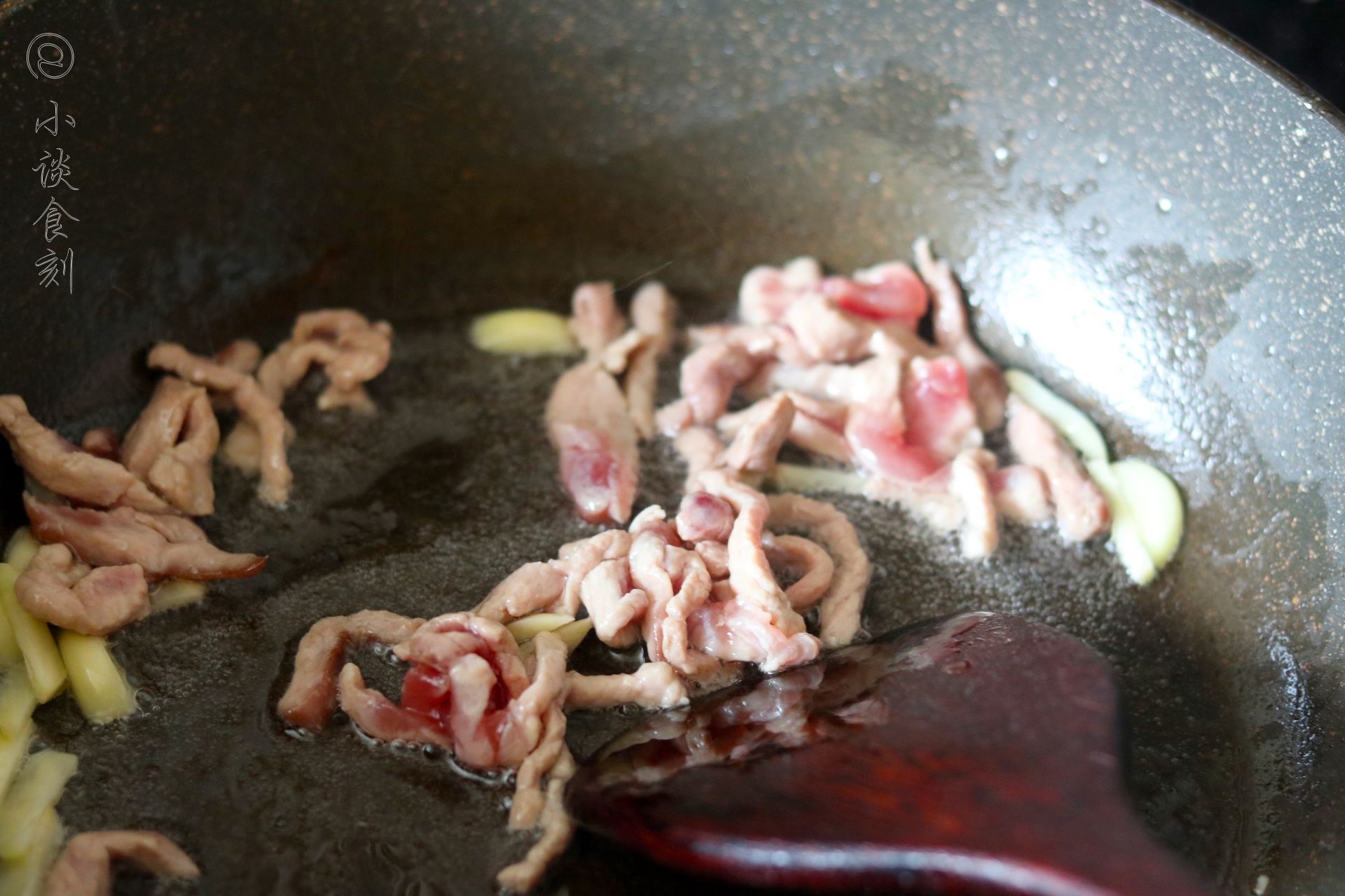 新鲜|田里掰来的蔬菜，6元一斤新鲜美味，秋天正当季，再不吃就下市了