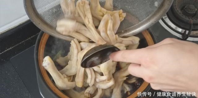 传统|客家传统美食粉尘鸭脚！教你正宗做法，入味喷香，越嚼越过瘾