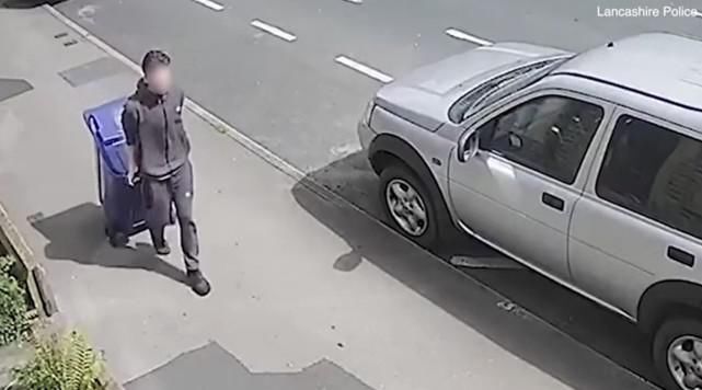  神秘|17岁少年杀人后用垃圾桶抛尸，还编故事说受到神秘人指示