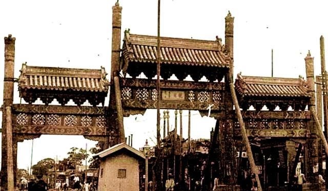 方仁实家|一棵香椿树，三条人命案，县令慧眼辨凶，不肖子孙被斩首示众