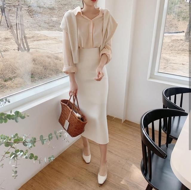  夏季|夏季超火的藤编包，就连明星都爱不释手，在这三个场合背很惊艳