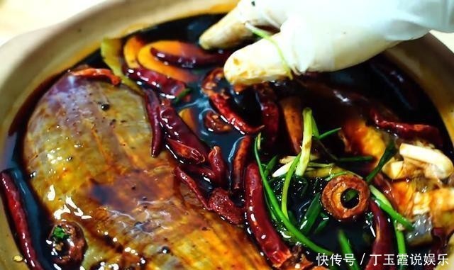 配方|30年秘制酱牛肉配方，只需简单3步，酱香浓郁，怎么切都不散