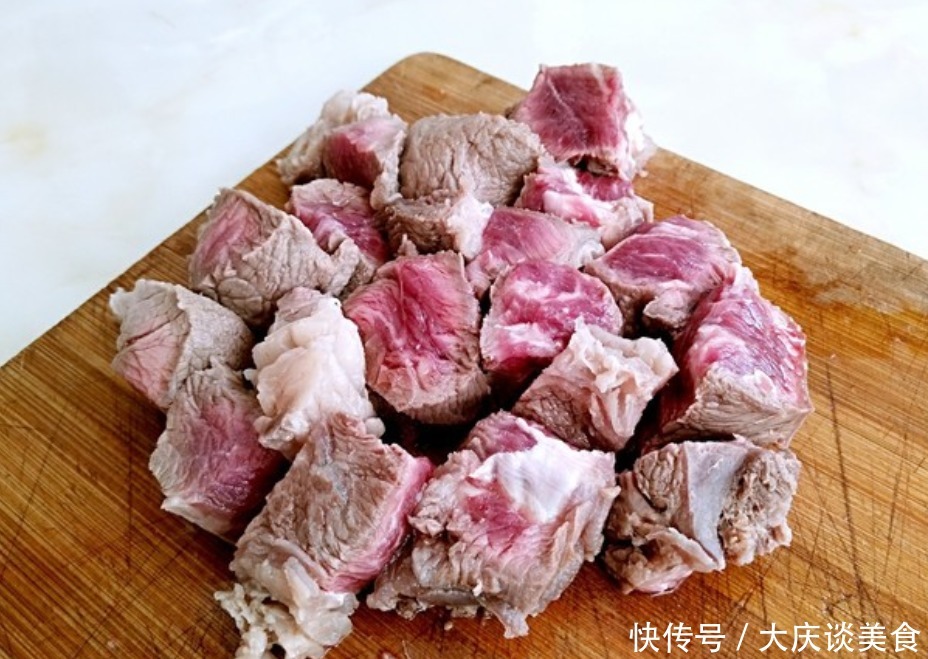  炖牛肉|炖牛肉时，只需加入这3样，快速软烂不塞牙，早知道早受益！