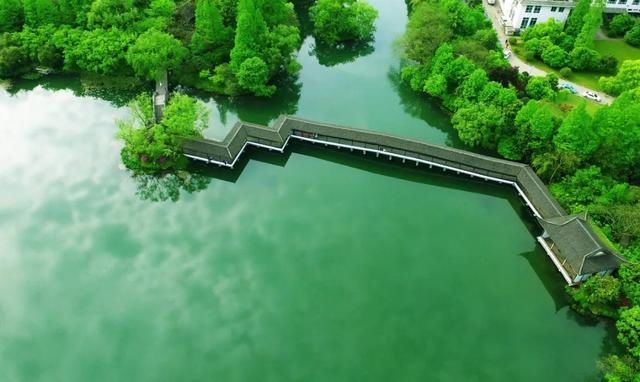  宝石山|0.5个亭子长啥样？这个夏天，西湖边这些地方不去会遗憾！