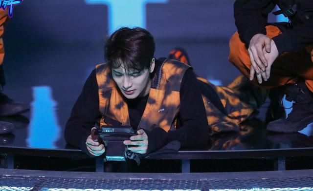  张艺兴|王一博每次去台湾，都喜欢住钟汉良家，原因很现实