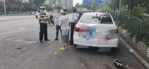 连环|突开车门引发连环事故 警方提醒:小细节关乎生命安全