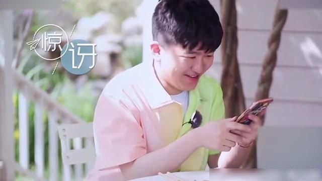  做人|自掏腰包上综艺，跑到哪里都讨嫌，做人真的不能太张大大！