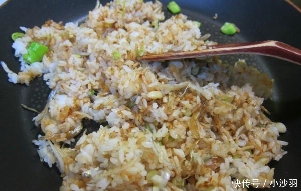  蛋炒饭|大排档老板: 蛋炒饭别只会放酱油! 多放一点它, 美味提升1倍