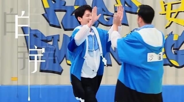 演员|《奔跑吧》下期未播先火,官宣5位00后嘉宾,还有一位顶级演员!