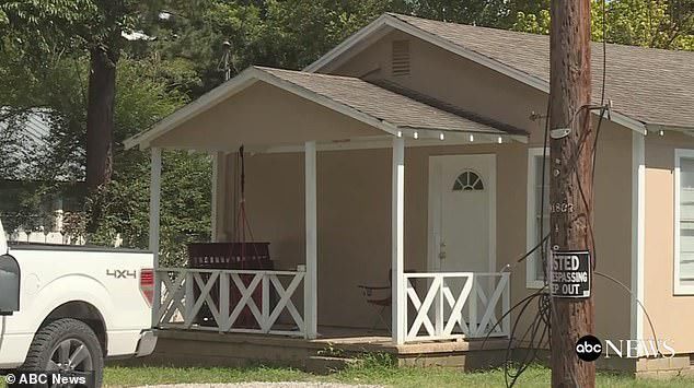  情况危急|美国3岁女孩死于汽车闷热，她的妹妹也昏迷不醒，情况危急