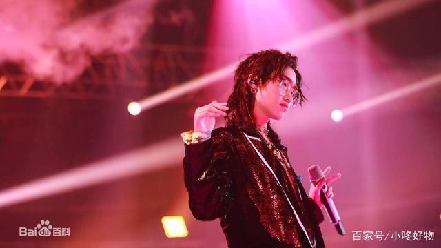  歌手|95后全开麦现场特别稳的歌手：王源蔡徐坤上榜，华晨宇竟力挺他