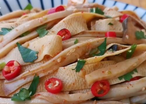 辣味|这才是杏鲍菇最好吃的做法,酸辣味美,营养下饭,不错的凉拌菜