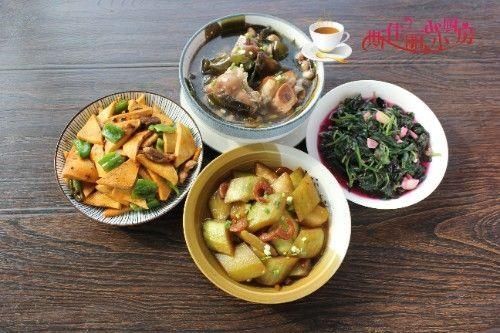  虾仁|立秋后，我家的晚餐，3菜1汤，花钱不多却很丰盛，全都吃光