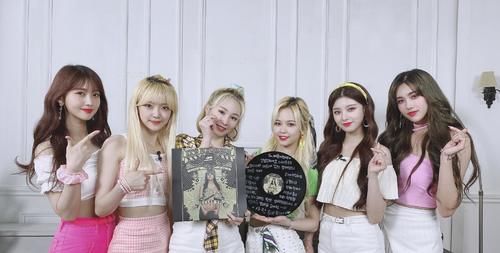  工作室|王一博生日当天开个人工作室？杜华祝福王一博，却草草应付曹承衍