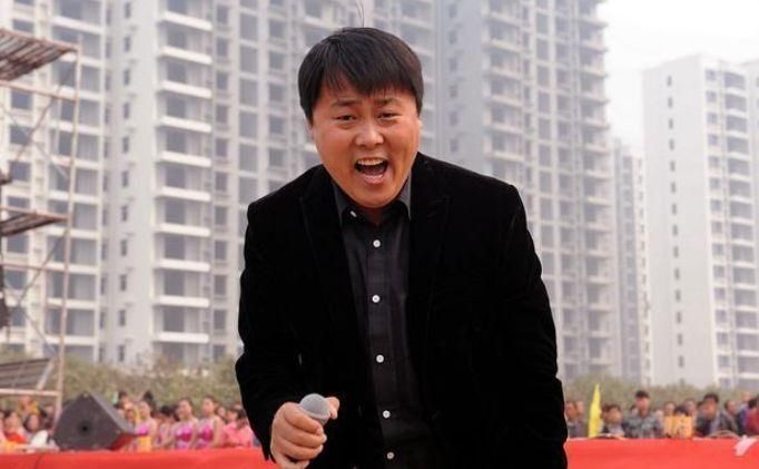  农民|曾获得星光大道冠军走红，购置豪宅农民身份被质疑，被传“去世”