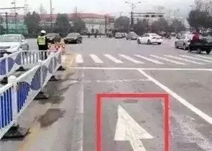  交警|路口掉头，要不要越过斑马线？交警：这样开，罚你没商量