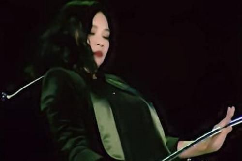 姐姐|《浪姐》第三轮公演淘汰爆冷,最强舞担成炮灰,伊能静曾点出原因