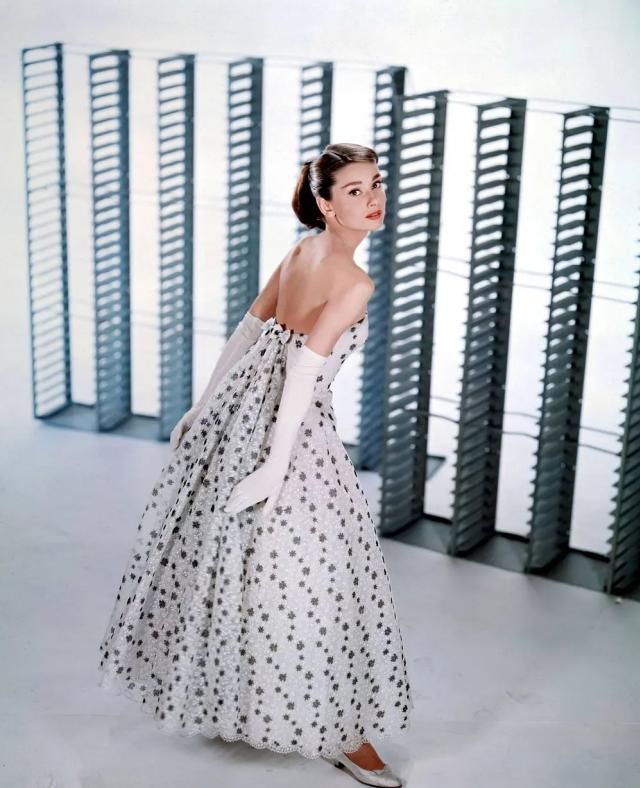  引领|那些电影引领的时尚风潮