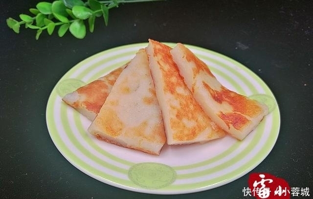 好吃|这饼又香又糯,在锅边就吃掉3个,比南瓜饼好吃太多!