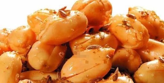 酥脆|在家自制酒鬼花生,只需注意这些小技巧,保证做出来的,酥脆美味