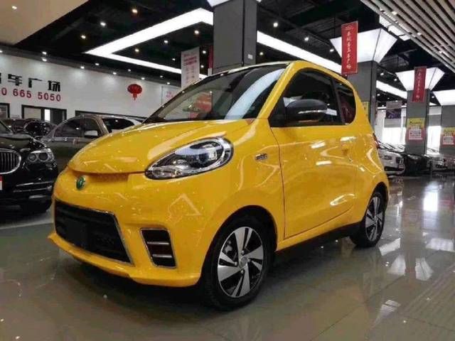 赛麟迈|网上“约架”媒体人,赛麟迈迈仍难改“老年代步车”形象