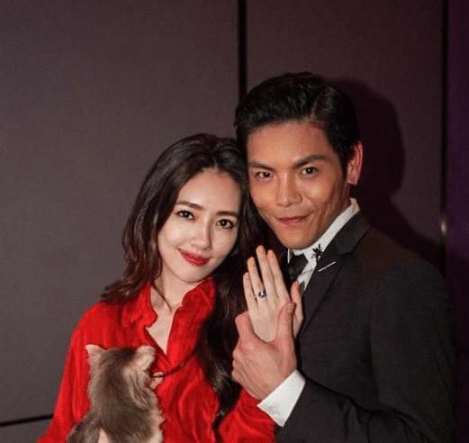 生产|郭碧婷生产前照片曝光，婆婆向太惊喜现身，向佐陪伴左右