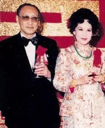  巨资|86岁黄夏蕙：生6胎都得不到名分，斥巨资办生前葬礼今越整越丑