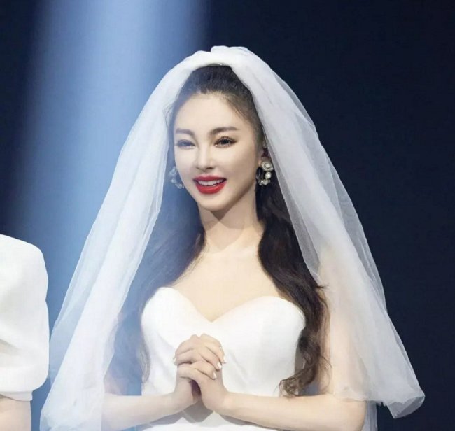  成员|《浪姐》又网传成团名单，两次名单成员大不同，孟佳票数排第一