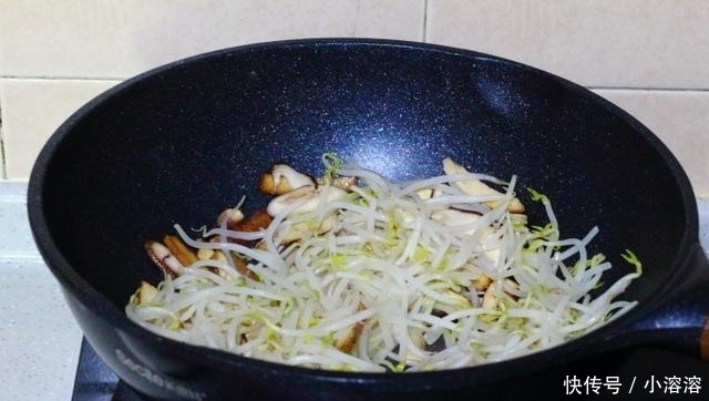  晚餐|晒晒我家晚餐，3人3菜1主食，荤素搭配，粗细粮混搭，营养更均衡