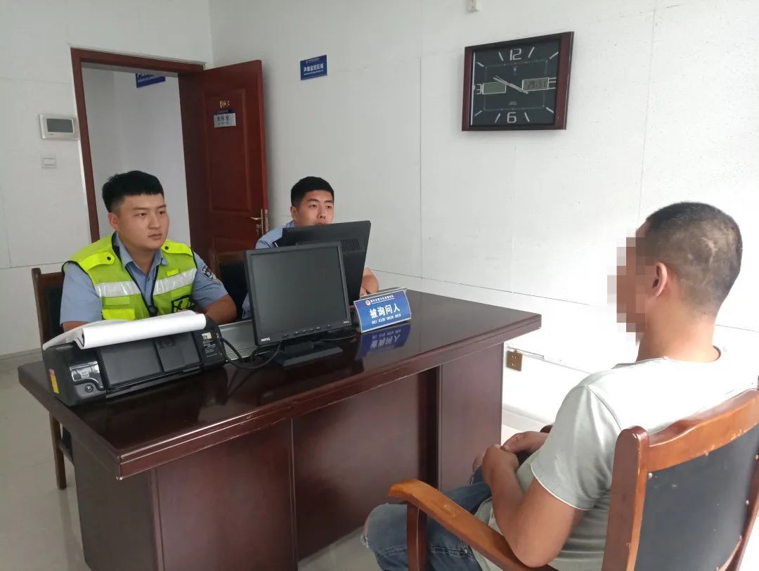  掉头|所有人：遇见交警就掉头，不是酒驾，就是心里有鬼