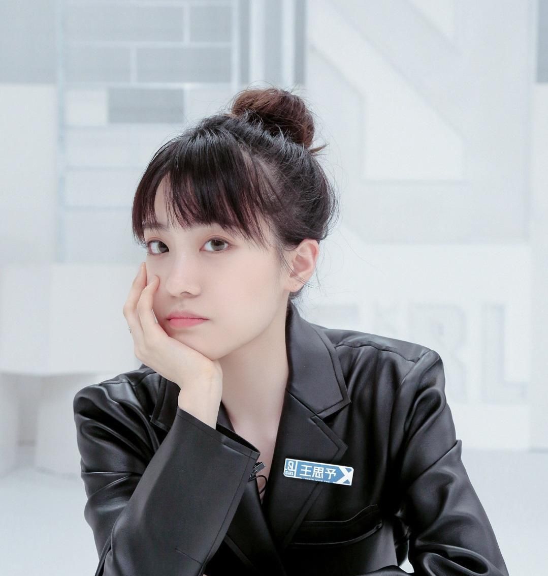  刘雨昕|青2Lisa的师妹因为没钱放弃加演,乐华三期无姓名,恐无出道位