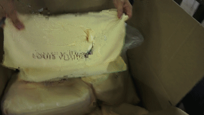  市公安局|涉案4亿！你买的LV、GUCCI等品牌包可能产自广西这条村……