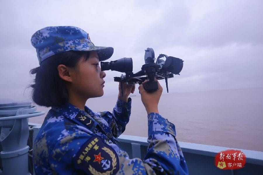  女兵|大洋之上的舰艇女兵，她们才是真正乘风破浪的姐姐们