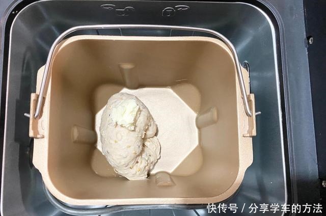 好吃|比甜面包好吃的双重芝士咸面包,一次发酵做法简单,芝士控快学!