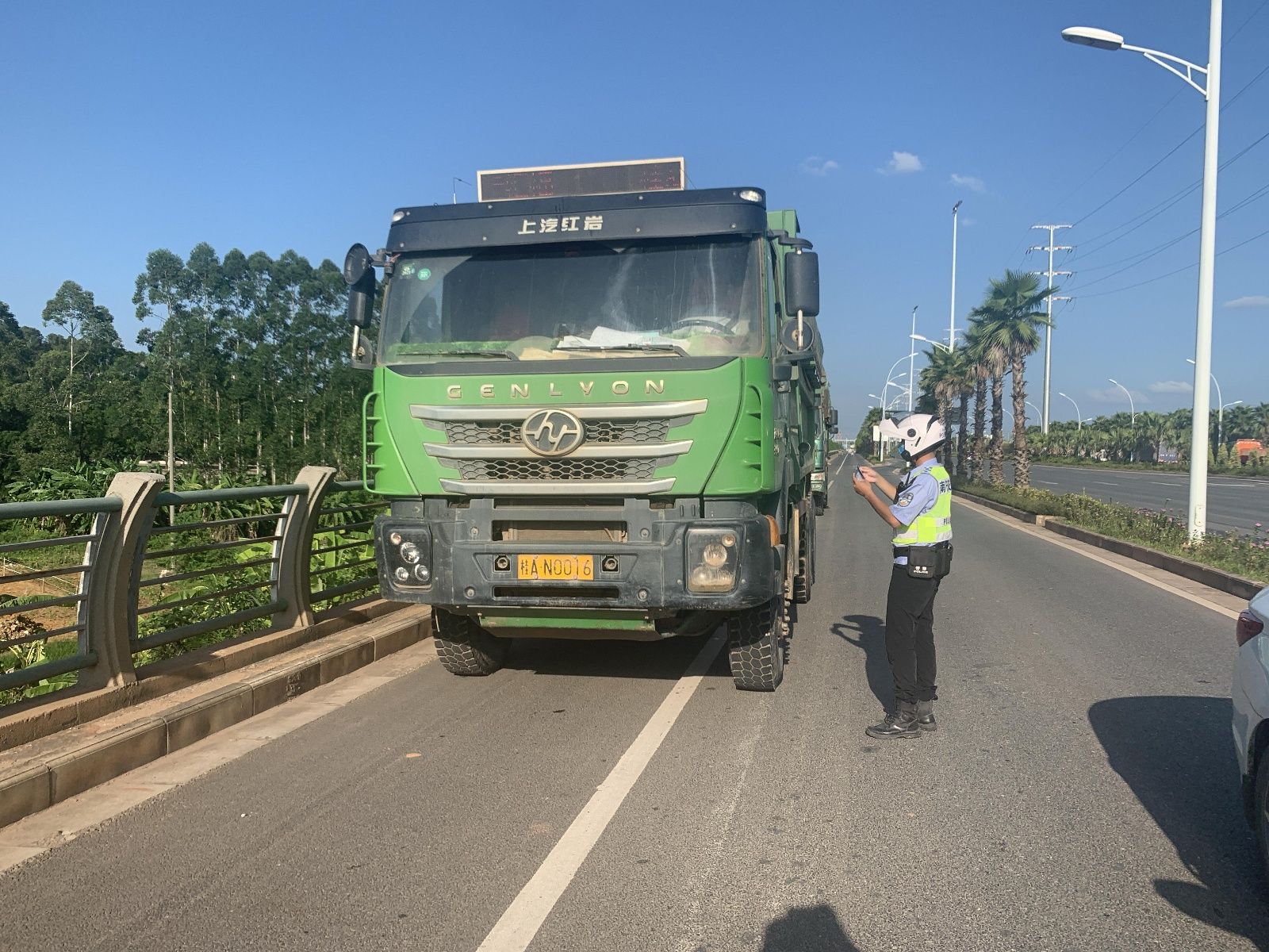 工作|南宁交警深入开展农村道路交通事故预防工作“筑牢“幸福乡村”