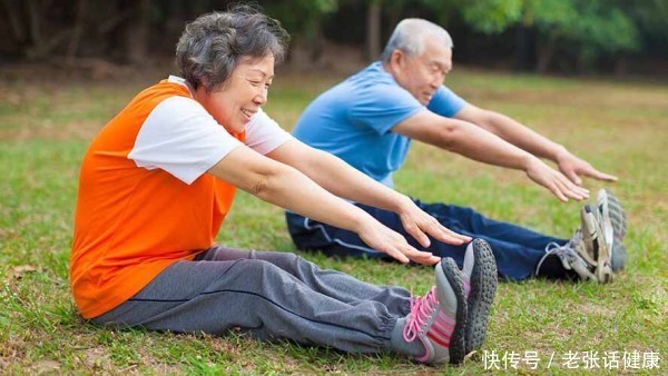 中年人吃什么牛奶补钙最好(人过50岁后，建议：少喝牛奶，多吃这5菜，补钙壮骨，身体少生病)