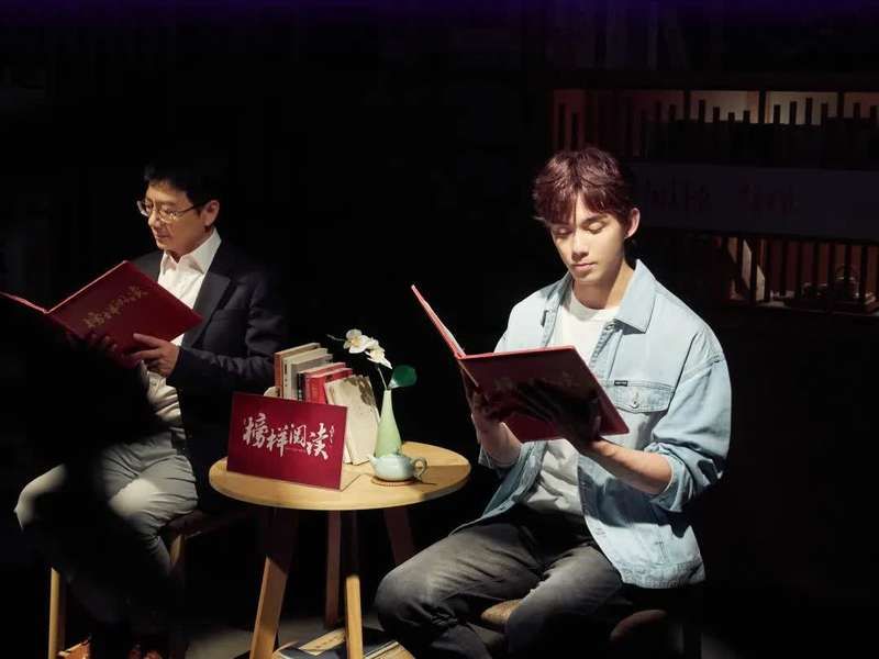  阅读|如何成为生活中的强者？听吴磊品读《轮椅上的梦》| 榜样阅读