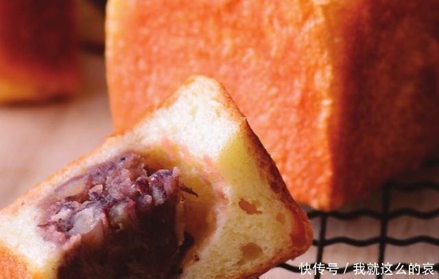 高筋面粉|特级红豆餐包,外酥内软,搭配甜而不腻的红豆馅,最适合拿来解馋