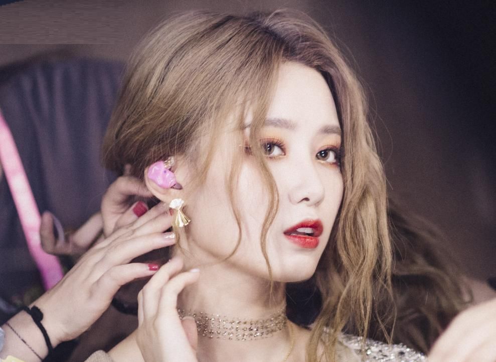  创造|《创造营2020》总决赛后台：希林紧张，刘些宁发呆，张艺凡厉害