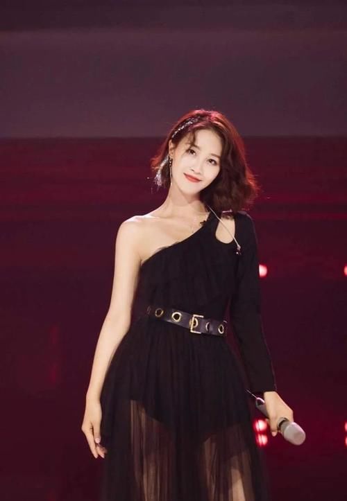  可耻|钟楚曦：把野心写在脸上，不可耻