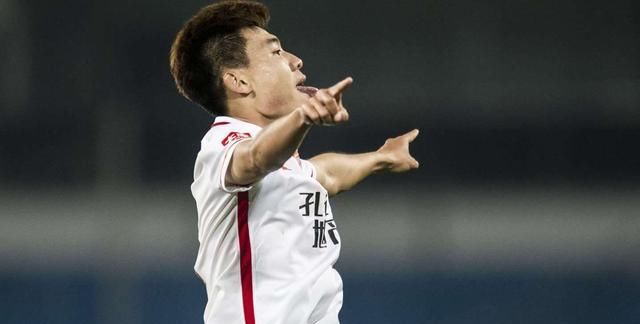  河北华夏|中超：艾克森怒怼记者 前金童重返中超？恒大旧将加冕华夏射手王