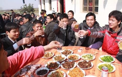 喜欢|为什么大部分中国人喜欢喝白酒,而不是喝红酒?