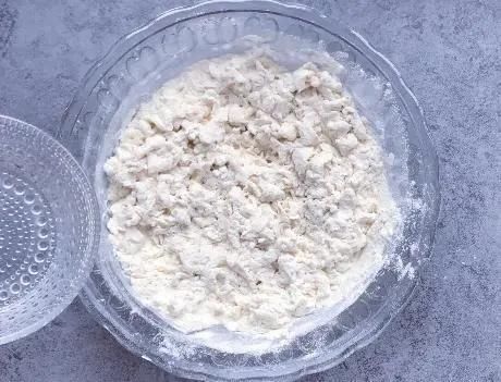  我家|烙饼用热水还是冷水？教你做法，烙饼放凉也不硬，我家隔三差五做