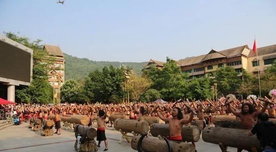  完整|全国仅有50万人口，中国最完整的原始部落，你知道在哪里吗