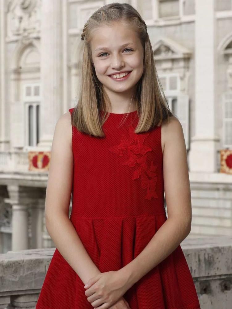 莱昂诺尔|15岁西班牙女王“养成计划”！