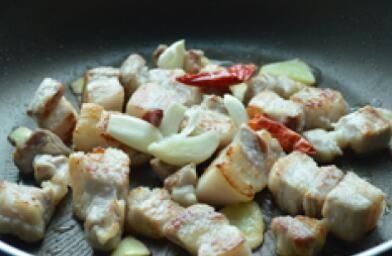  美味|一口红烧肉，吃出不同地方习俗的独特口感与美味